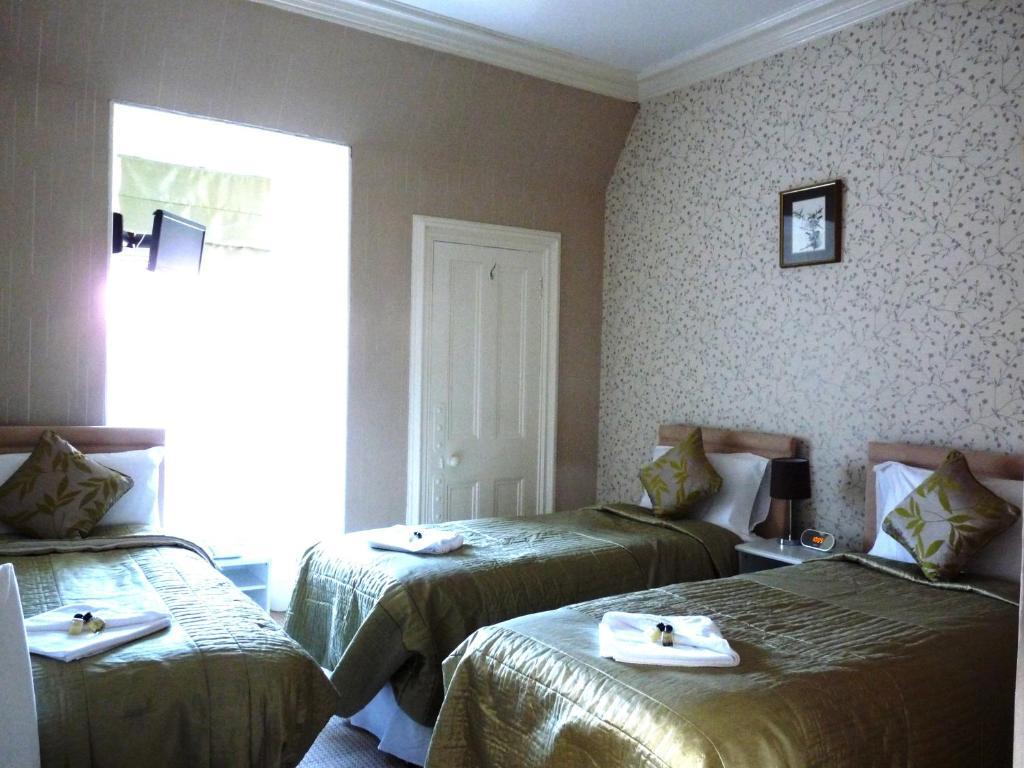 Alba Hills Guest House EDI Pokoj fotografie